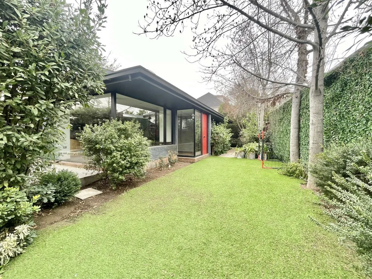 Casa remodelada — Luis Pasteur, Las Rosas Chicas