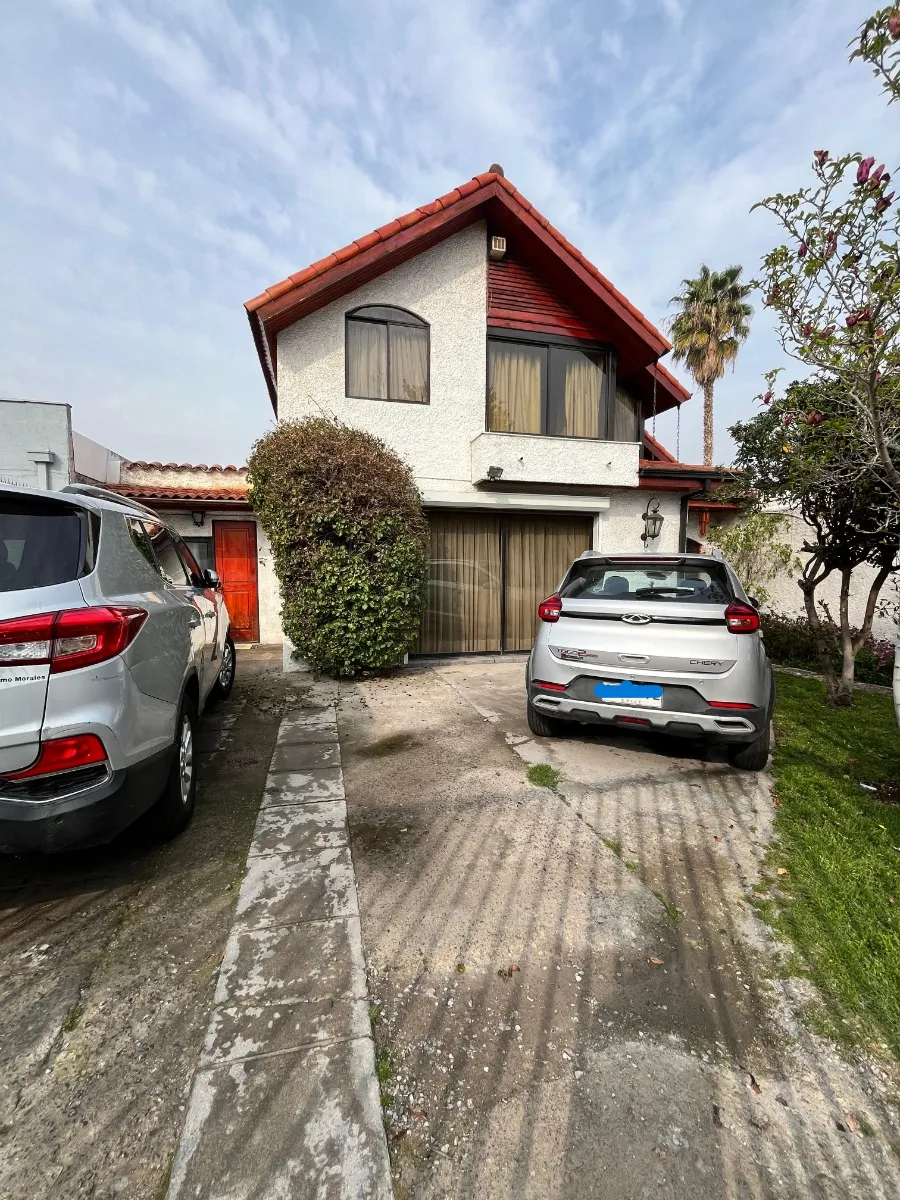 Casa 2 pisos Tomás Moro — remodelación integral